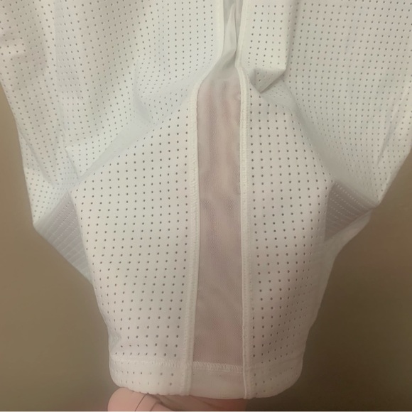 Lululemon Var-City 1/2 Sleeve in White - Picture 7 of 13